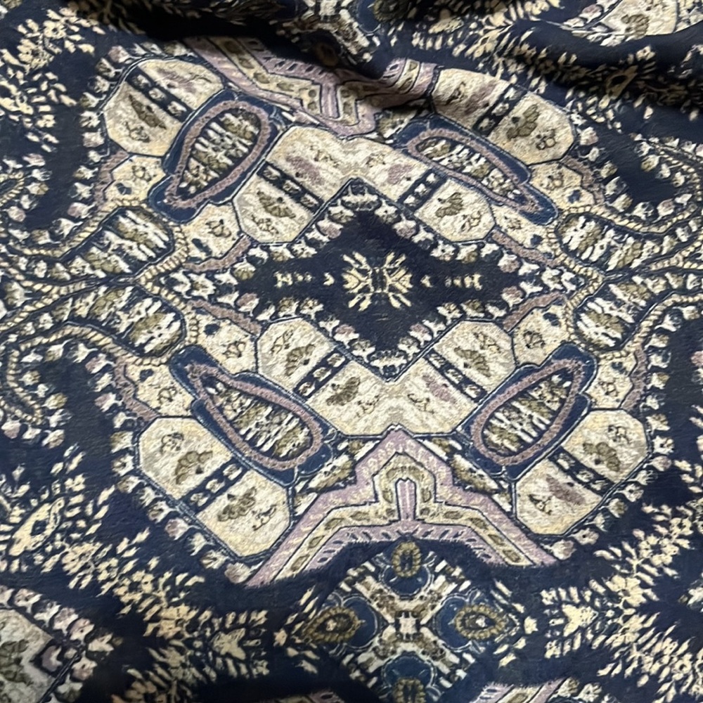 Maurices. Size Large. Camisole. Blue/Lavender/Cream/Olive. Like new. - Picture 11 of 11